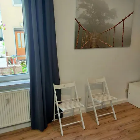 - Kurzzeitvermietungen Direkt Bei Den Leunawerken, 2-3 Schlafzimmer Апартаменты Leuna