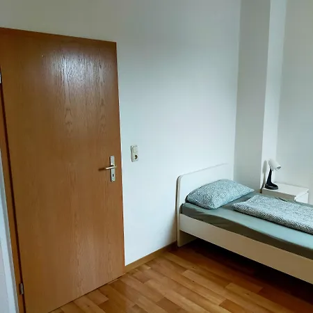 아파트 - Kurzzeitvermietungen Direkt Bei Den Leunawerken, 2-3 Schlafzimmer