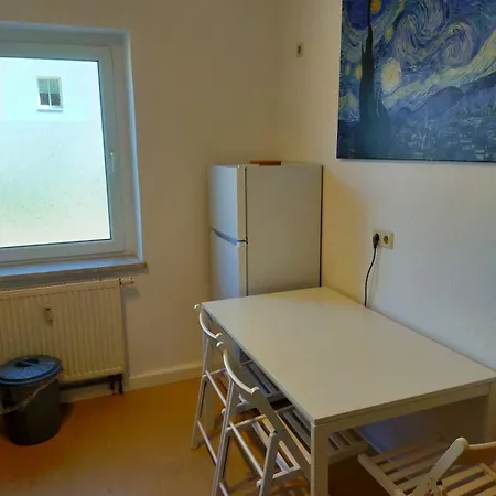 Апартаменты - Kurzzeitvermietungen Direkt Bei Den Leunawerken, 2-3 Schlafzimmer Leuna