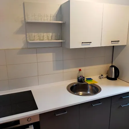 - Kurzzeitvermietungen Direkt Bei Den Leunawerken, 2-3 Schlafzimmer Leuna