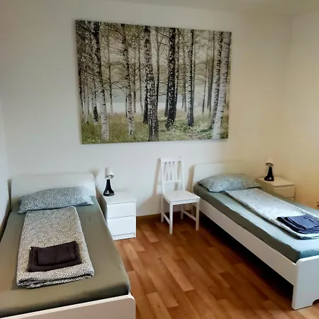 Апартаменты - Kurzzeitvermietungen Direkt Bei Den Leunawerken, 2-3 Schlafzimmer *