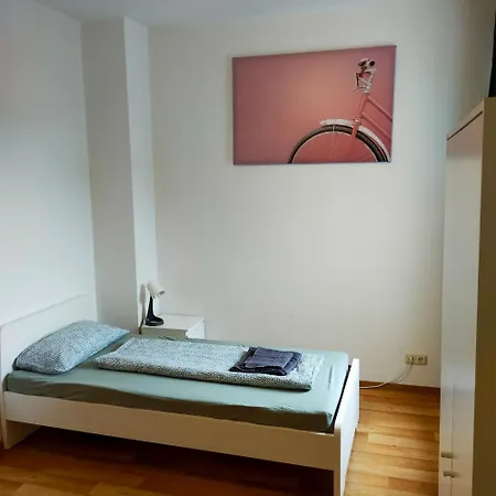 - Kurzzeitvermietungen Direkt Bei Den Leunawerken, 2-3 Schlafzimmer Апартаменты Leuna