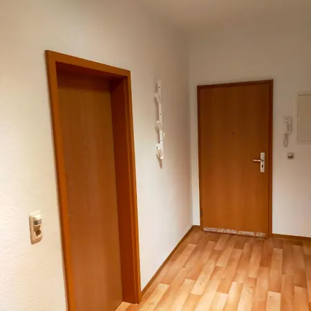 Appartement - Kurzzeitvermietungen Direkt Bei Den Leunawerken, 2-3 Schlafzimmer