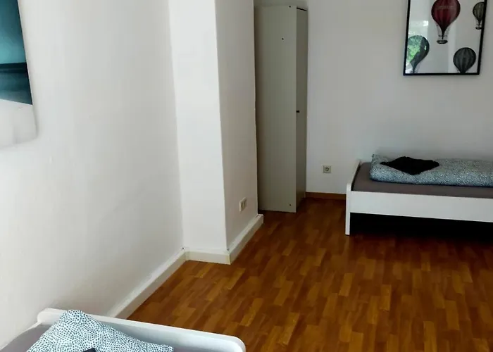 Apartman - Kurzzeitvermietungen Direkt Bei Den Leunawerken, 2-3 Schlafzimmer *