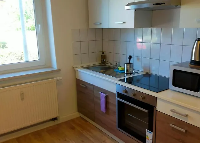 Apartman - Kurzzeitvermietungen Direkt Bei Den Leunawerken, 2-3 Schlafzimmer