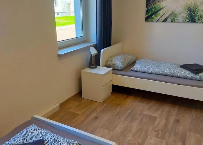 - Kurzzeitvermietungen Direkt Bei Den Leunawerken, 2-3 Schlafzimmer Apartman Leuna