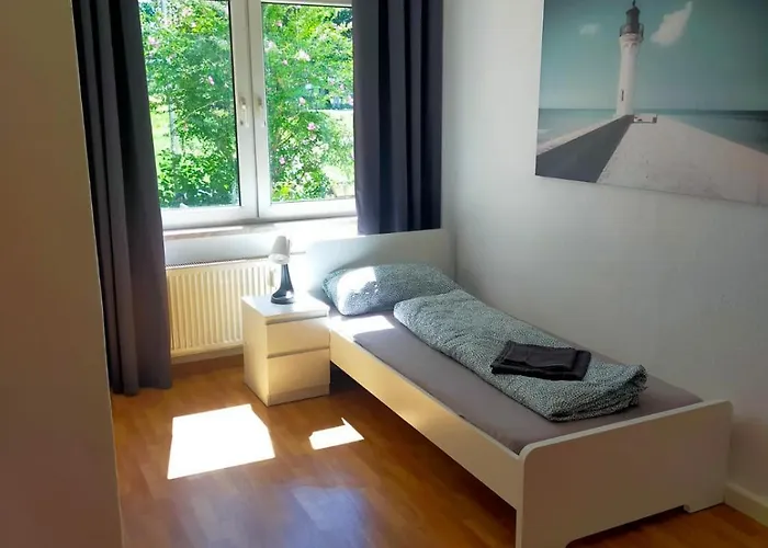 Apartman - Kurzzeitvermietungen Direkt Bei Den Leunawerken, 2-3 Schlafzimmer