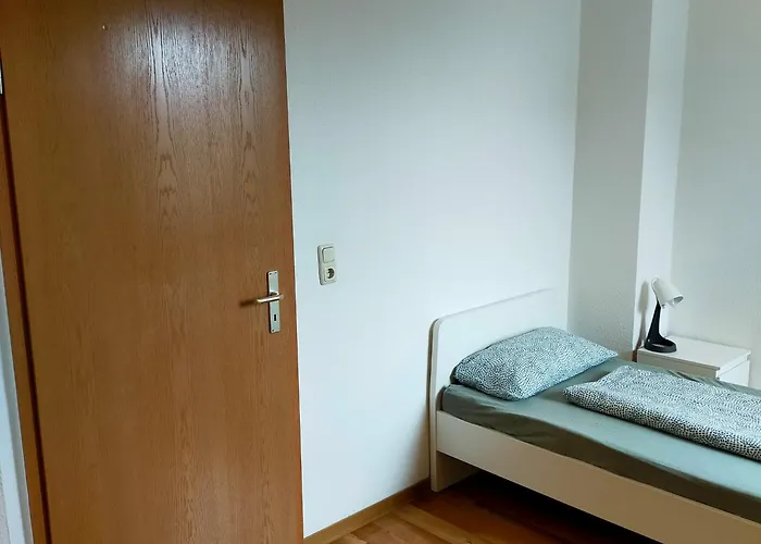 Appartamento - Kurzzeitvermietungen Direkt Bei Den Leunawerken, 2-3 Schlafzimmer