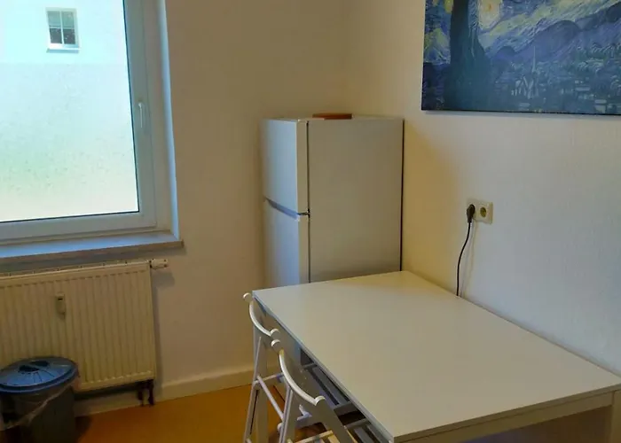 Apartman - Kurzzeitvermietungen Direkt Bei Den Leunawerken, 2-3 Schlafzimmer Leuna