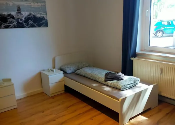 Apartman - Kurzzeitvermietungen Direkt Bei Den Leunawerken, 2-3 Schlafzimmer