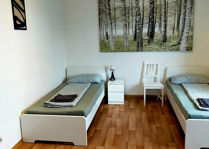 - Kurzzeitvermietungen Direkt Bei Den Leunawerken, 2-3 Schlafzimmer Leuna