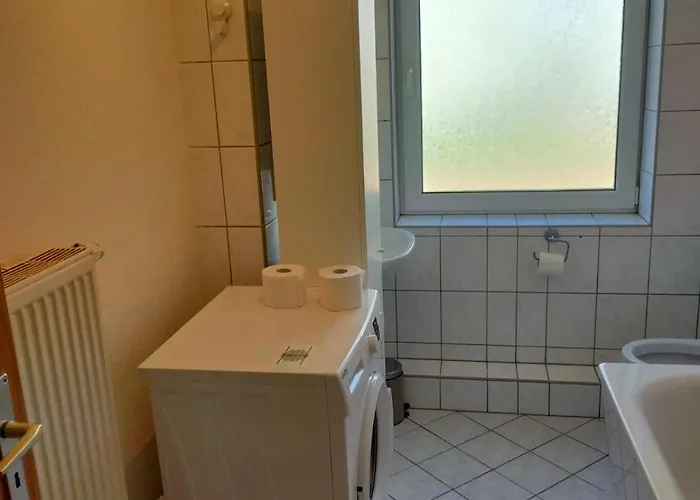 - Kurzzeitvermietungen Direkt Bei Den Leunawerken, 2-3 Schlafzimmer Apartman Leuna