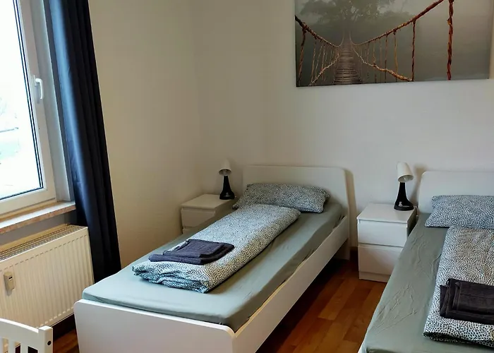 Apartman - Kurzzeitvermietungen Direkt Bei Den Leunawerken, 2-3 Schlafzimmer *