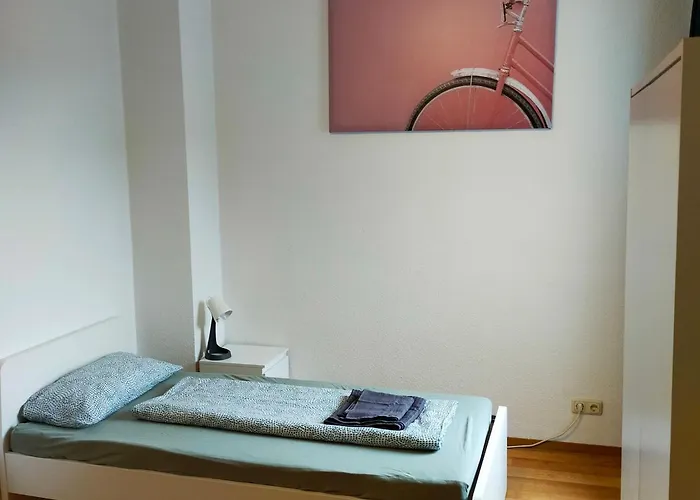 - Kurzzeitvermietungen Direkt Bei Den Leunawerken, 2-3 Schlafzimmer Apartman Leuna