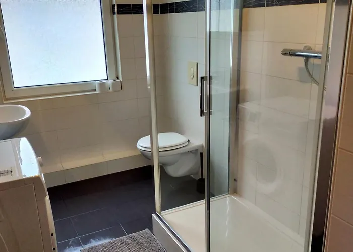 - Kurzzeitvermietungen Direkt Bei Den Leunawerken, 2-3 Schlafzimmer * Leuna